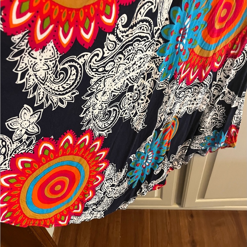 Vibrant Boho Patterned Top - Picture 2 of 3